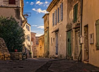 Ile kosztuje elewacja domu 150m2?