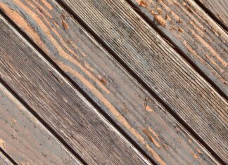 Co ile legary pod deski podłogowe?