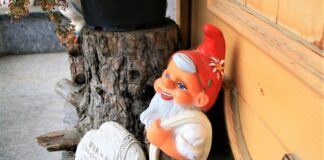 Jak zrobić skrzata z gałęzi?